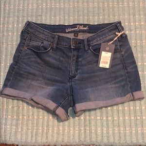 Universal thread blue jean shorts